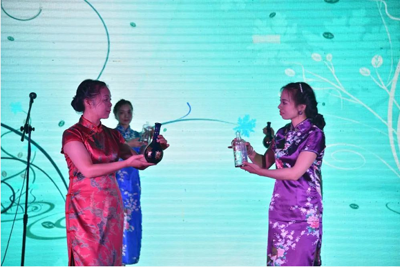 泸州云博手机官方网站_云博(中国)玻璃.png 泸州云博手机官方网站_云博(中国)玻璃.png